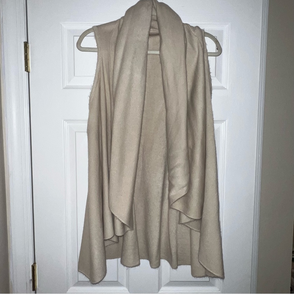 Boutique cream vest